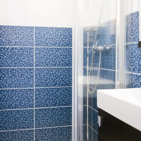 Grand Proche Quartier De La Pironniere - 4 Personnes *