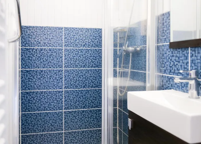 Grand Proche Quartier De La Pironniere - 4 Personnes *