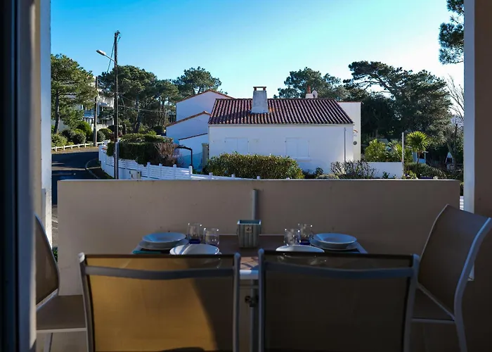 Grand Proche Quartier De La Pironniere - 4 Personnes *